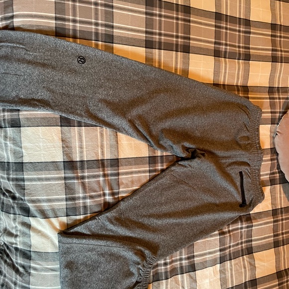Lululemon Jogger/Sweat Pant - Grey - Picture 2 of 3